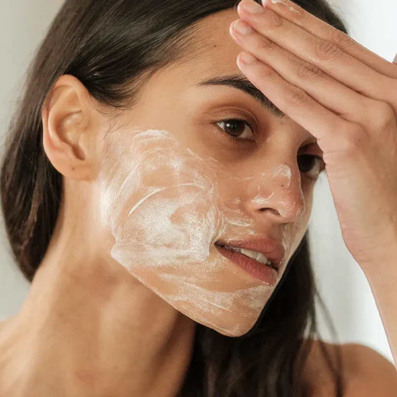 b5_cleanser_application2_03_1125x.webp