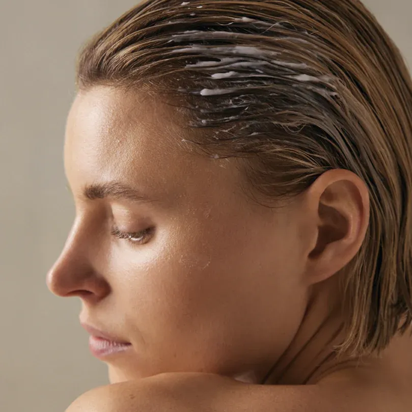 conditioner_application_03_1125x.webp